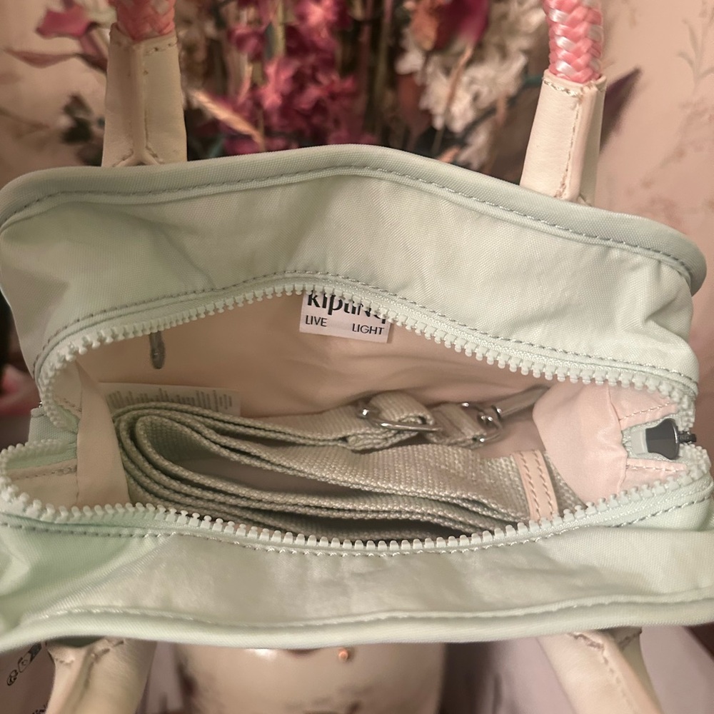 Kipling Kirsty Airy Green Crossbody - Picture 4 of 4